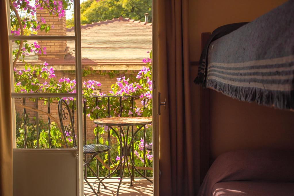 Alamo Hostel & Suites Мендоса Экстерьер фото