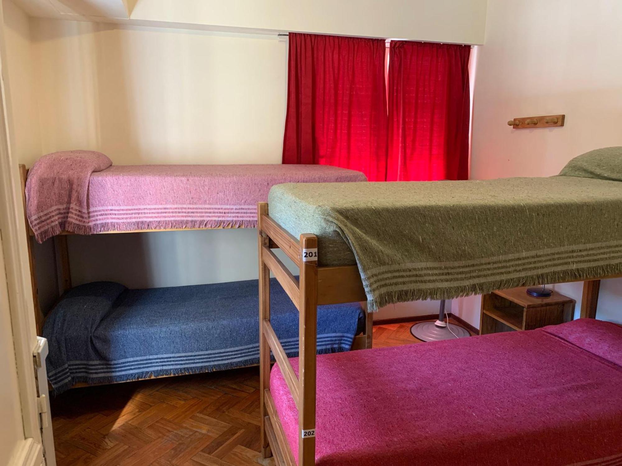 Alamo Hostel & Suites Мендоса Экстерьер фото